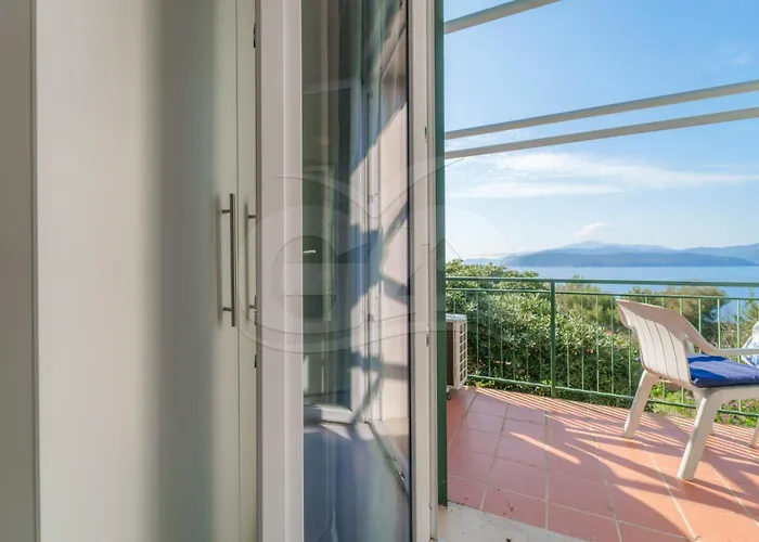 Nereidi - Goelba Каполивери