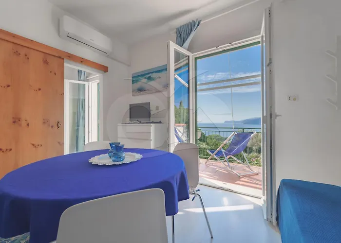 Nereidi - Goelba Апартаменты